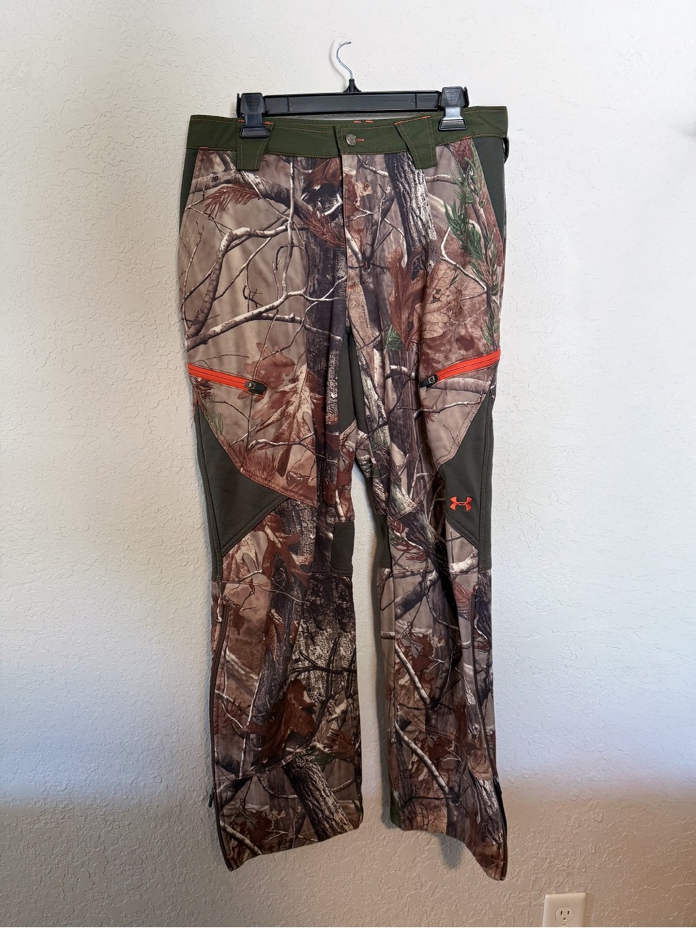 Under Armour Men’s Realtree Camo Hunting Pants